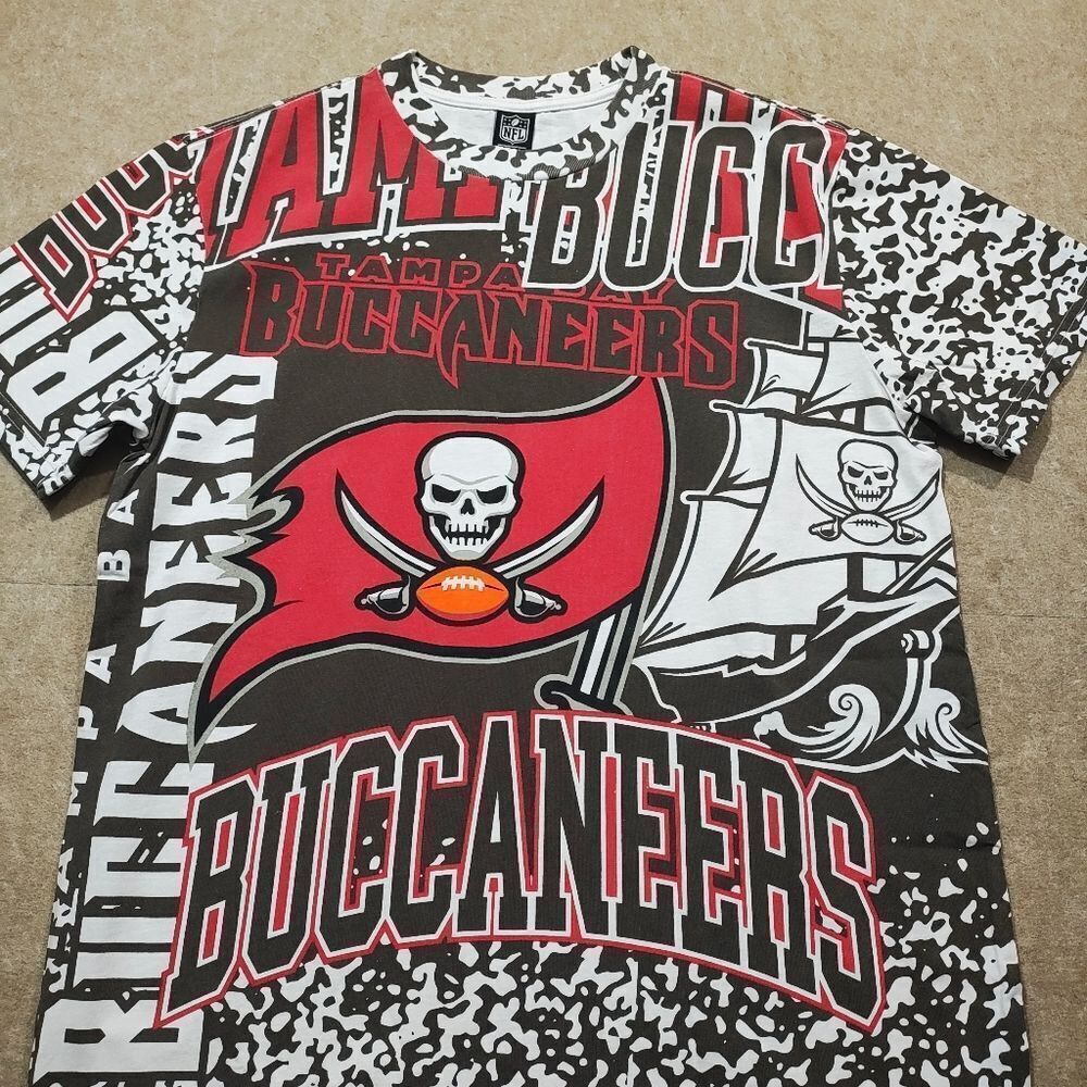 NFL Team Apparel Buccaneers Short Sleeve T-Shirt Mens -R